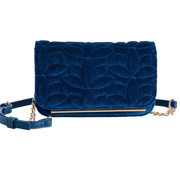 Draper James Handbags - New DRAPER JAMES Minnie Dark Navy Blue Quilted Velvet Clutch Crossbody Bag